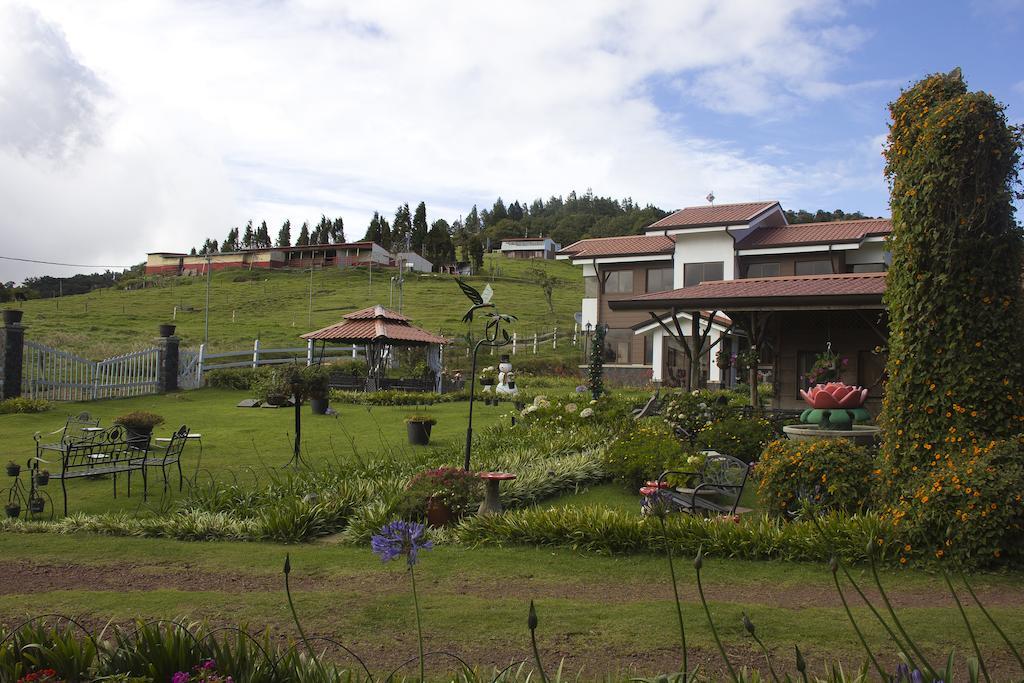 Altura Hotel Poasito Kültér fotó